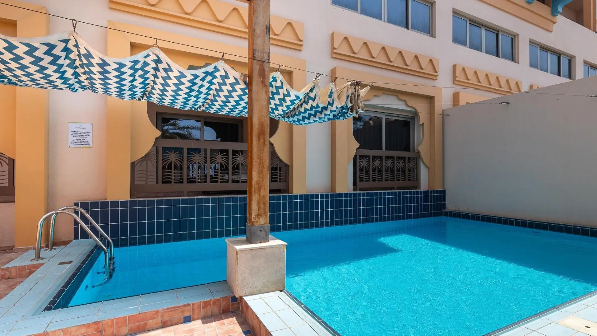 Luxury Beachfront Villa With Private Pool On Palm Jumeirah Near Atlantis 두바이