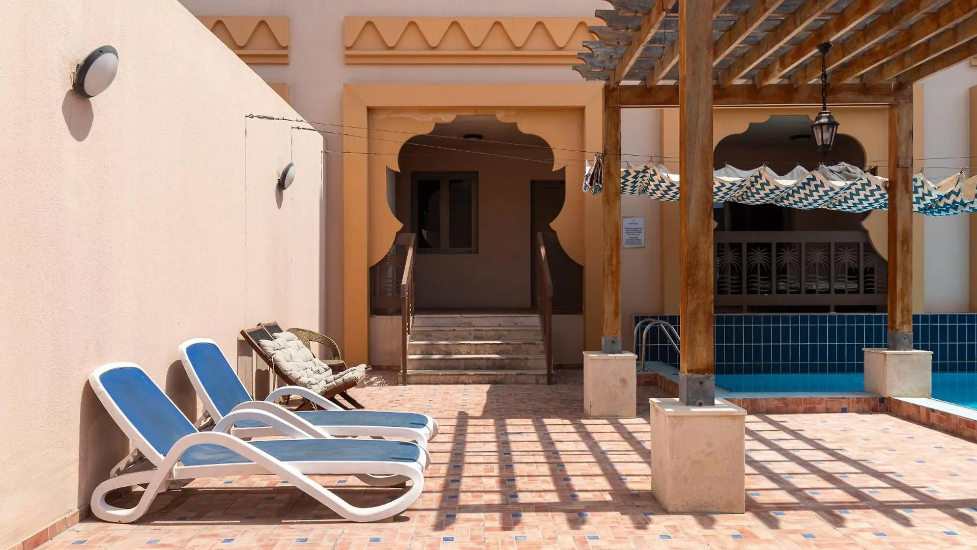 Luxury Beachfront Villa With Private Pool On Palm Jumeirah Near Atlantis 두바이