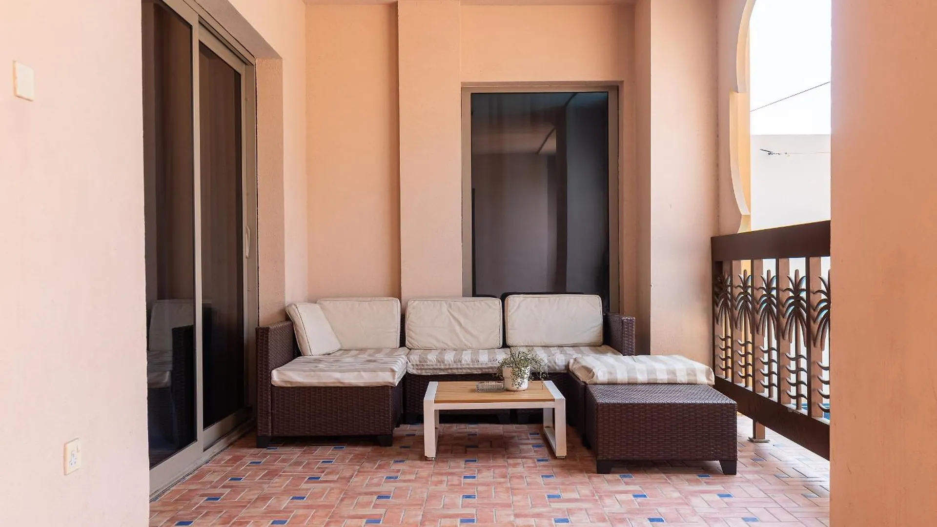 Luxury Beachfront Villa With Private Pool On Palm Jumeirah Near Atlantis 두바이